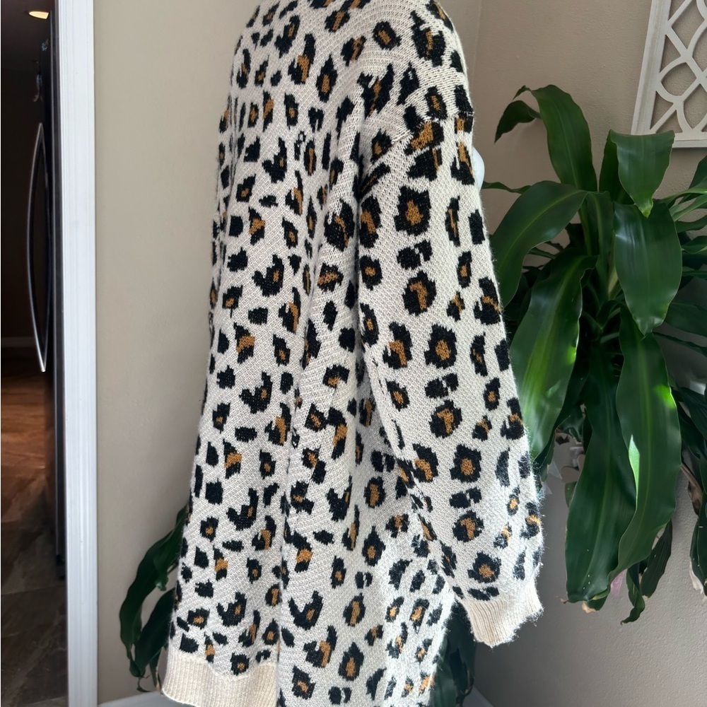 Leopard Print Open Front Cardigan Sweater - Picture 5 of 6